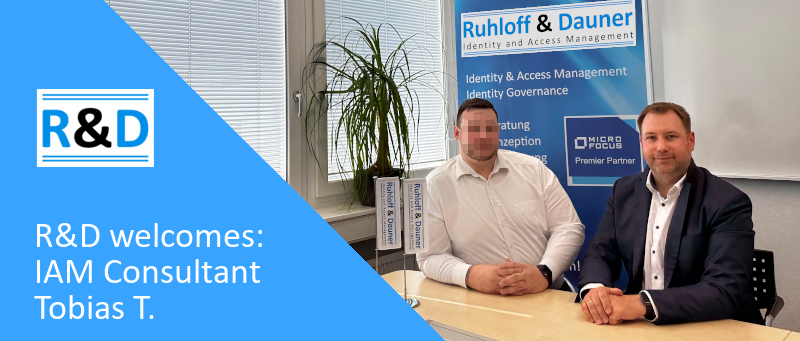 New team member Tobias T. with our Managing Director Ingo Ruhloff